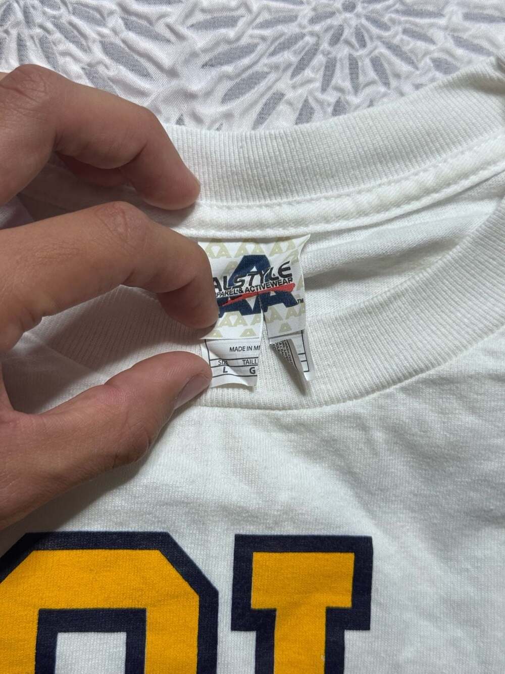 San Diego Chargers Junior Seau #55 Bolt Up Tribute T-Shirt - Picture 4 of 8